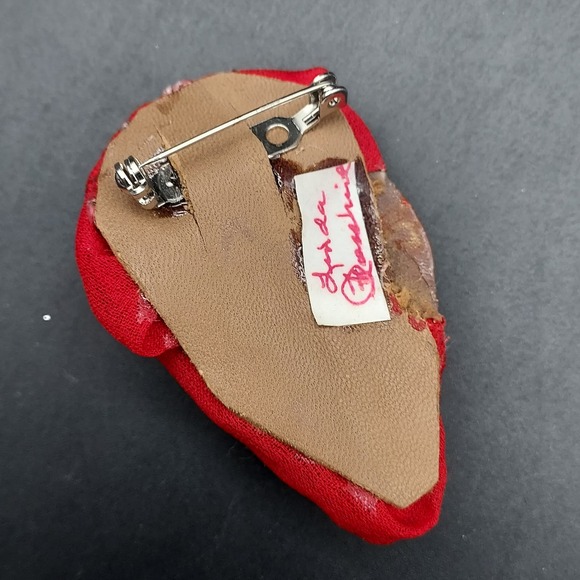 Lady Face Head Brooch Artisan Handcrafted Linda Rosshirt - Picture 2 of 6